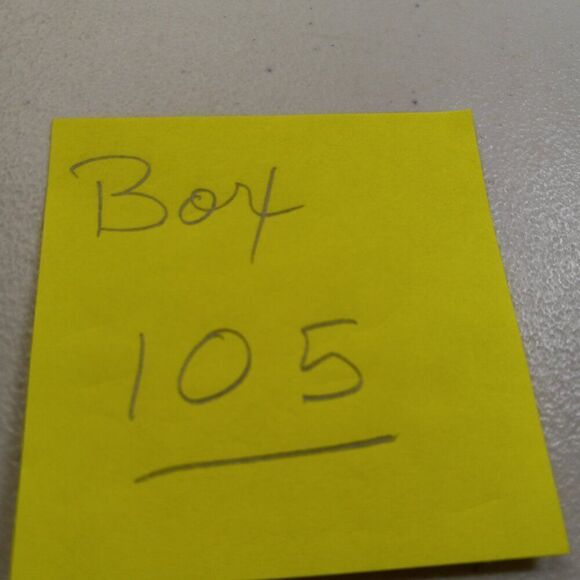 Vintage Avon 1/2 Gold tone 1/2 White Squares Earrings Cottagecore Grandmacore - Picture 5 of 5